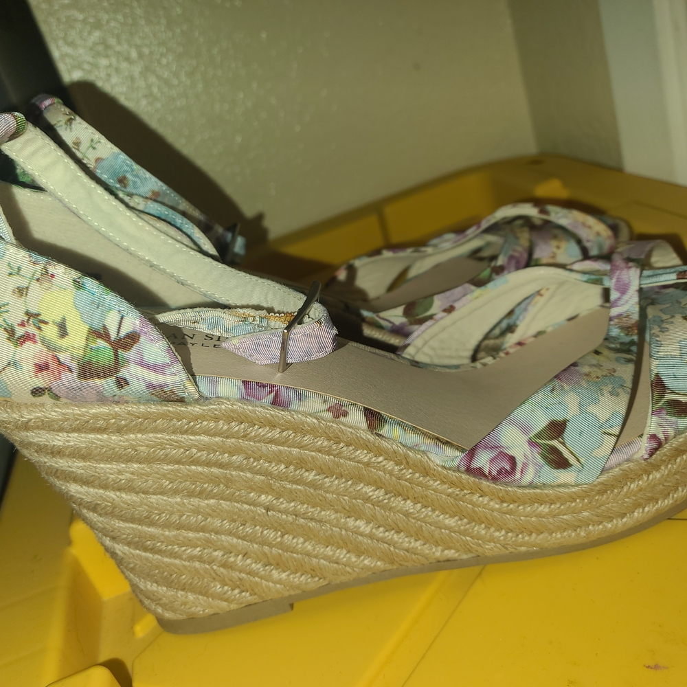 Floral Wedge Sandals